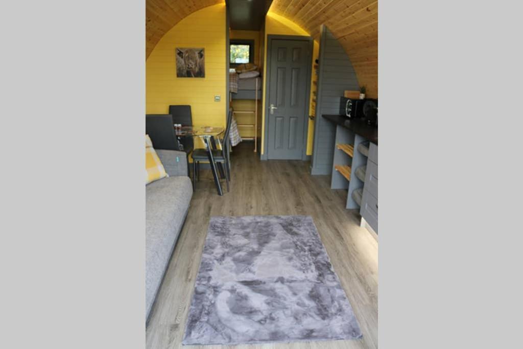 Glampods Glamping Pod - Meet Highland Cows And Sheep Elgin Villa Ngoại thất bức ảnh