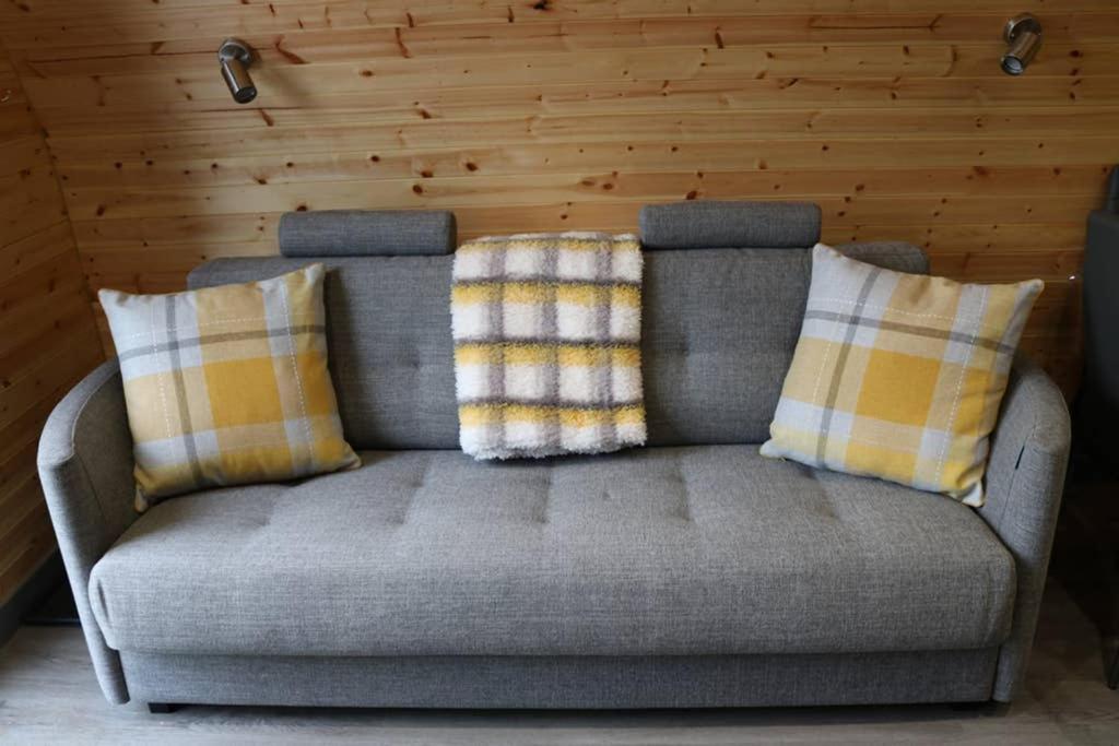 Glampods Glamping Pod - Meet Highland Cows And Sheep Elgin Villa Ngoại thất bức ảnh